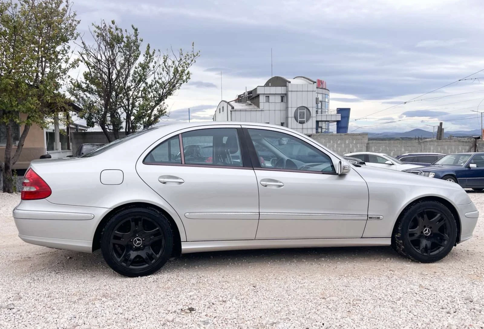 Mercedes-Benz E 270 Avangarde  - изображение 8