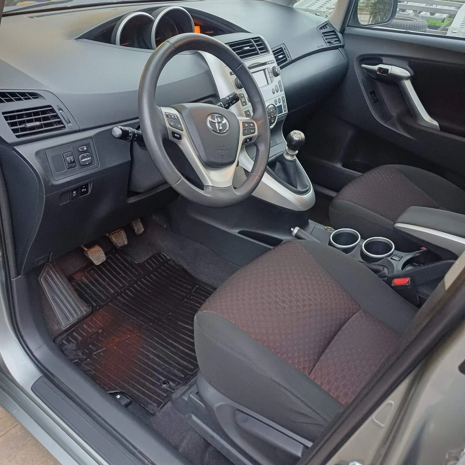 Toyota Verso  - изображение 6