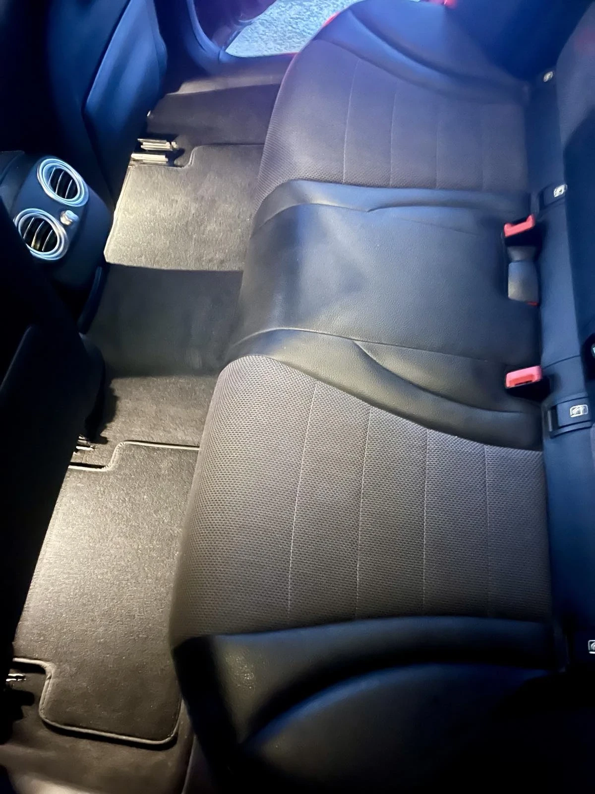 Mercedes-Benz C 200  - изображение 8