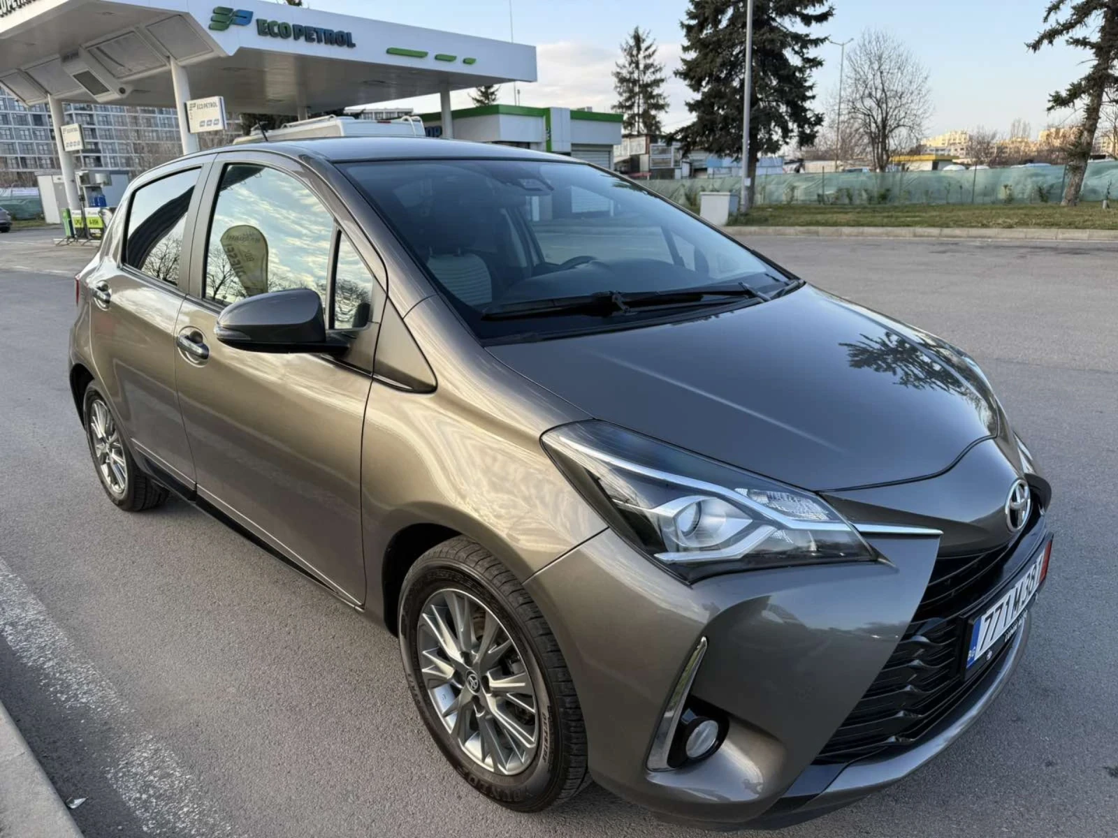 Toyota Yaris 1.0  VVT-i 1000 кубика 60000 км ЧИСТО НОВА - изображение 2