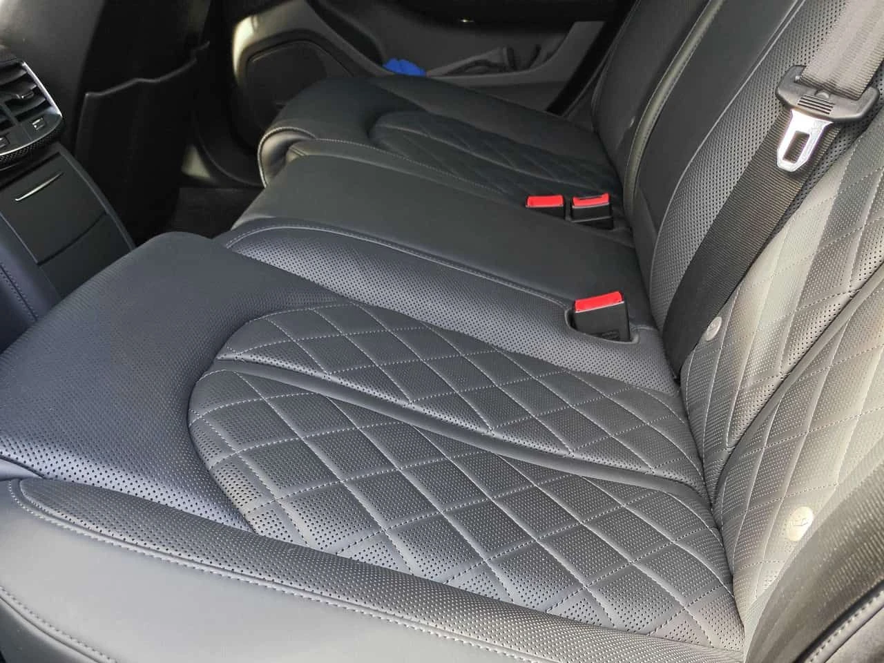 Audi S8 ДИСТРОНИК/МАСАЖИ/2 КЛЮЧА/ОБДУХВАНЕ/ПАНОРАМА, снимка 11 - Автомобили и джипове - 53930154