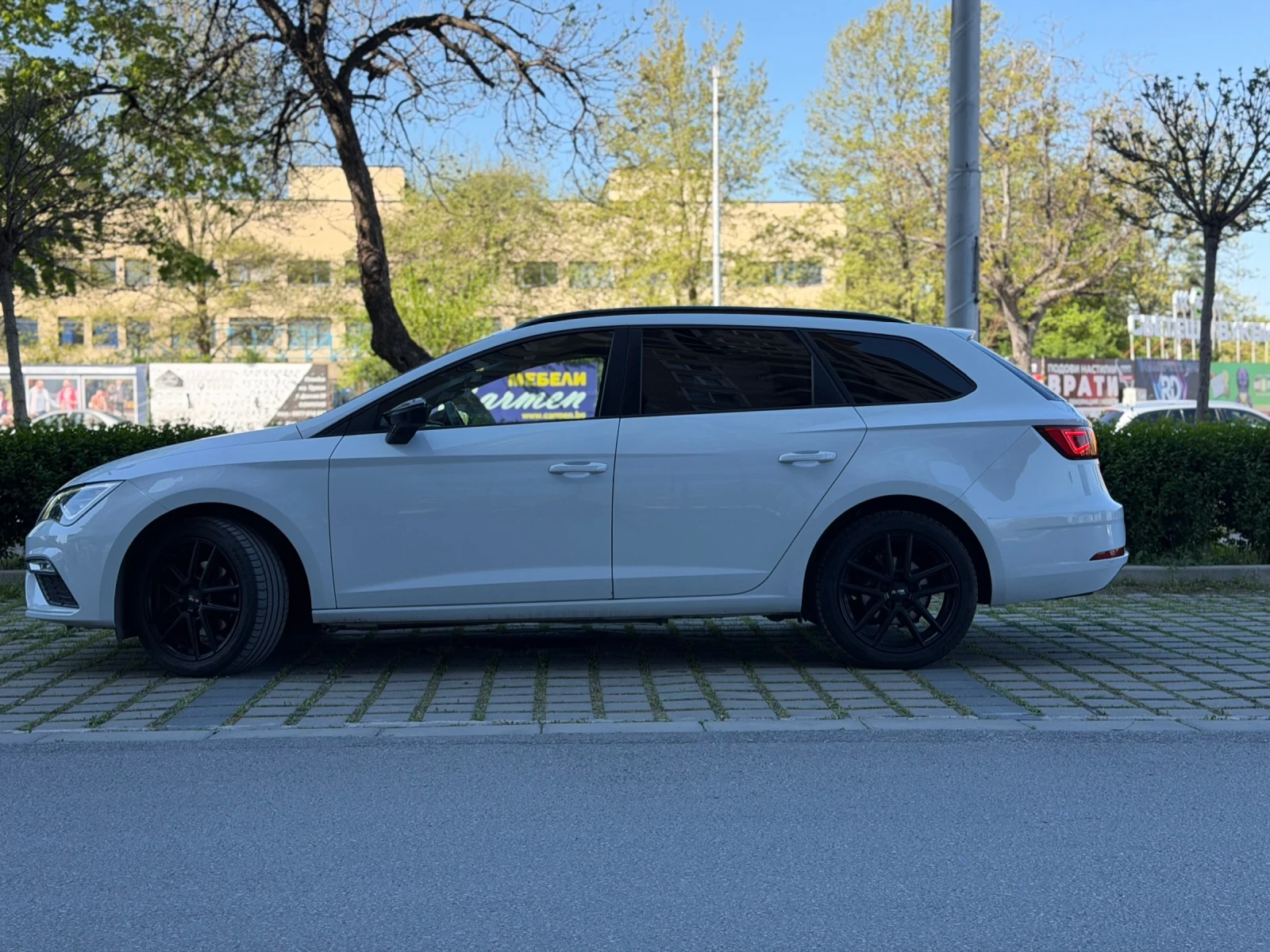 Seat Leon Tdi FR DIGITAL, DISTR., снимка 2 - Автомобили и джипове - 54316896