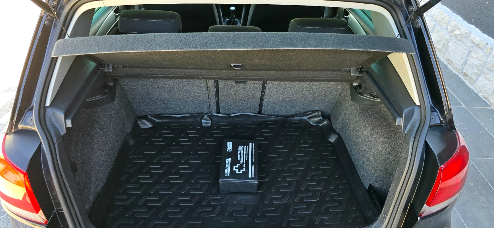 VW Golf 2.0 140hp със самопаркиране, снимка 17 - Автомобили и джипове - 54341693