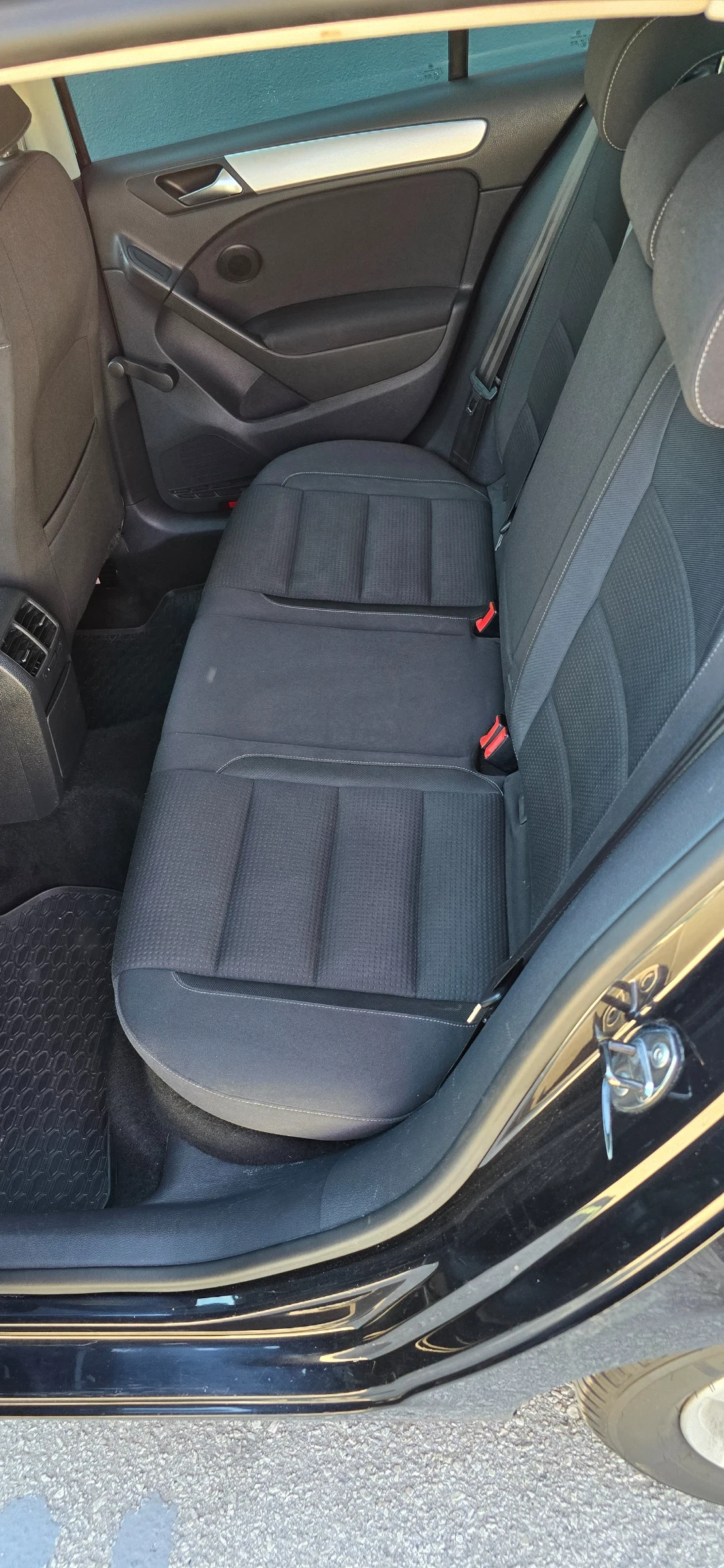 VW Golf 2.0 140hp със самопаркиране, снимка 16 - Автомобили и джипове - 54341693