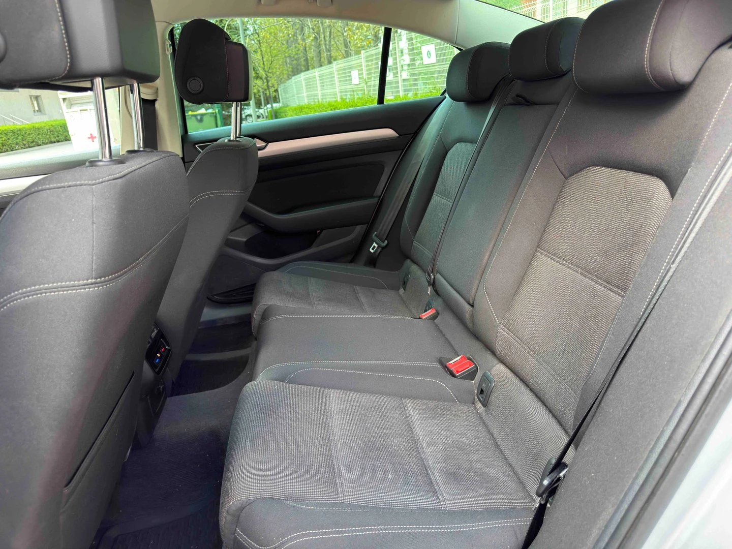 VW Taigo, снимка 9 - Автомобили и джипове - 56420687