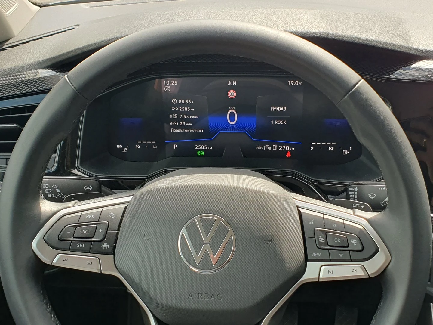 VW Taigo, снимка 13 - Автомобили и джипове - 56420687
