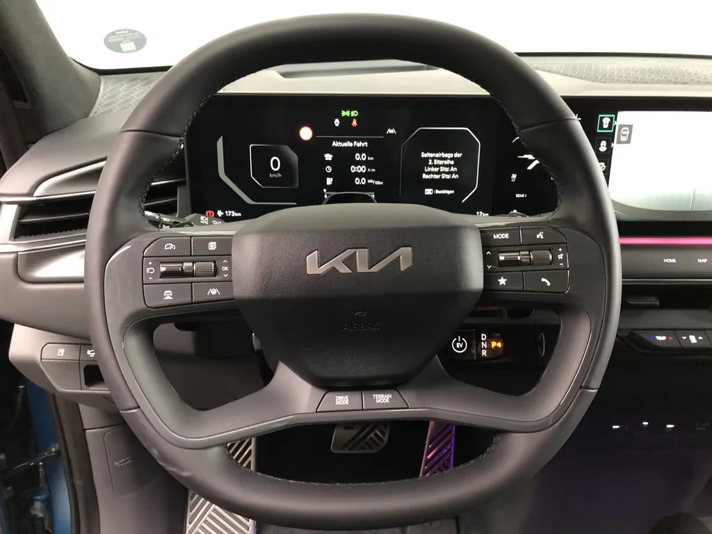 Kia EV9 GT-LINE/385HP/AWD/MASSAGE/360/PANO/MEMO/382q, снимка 7 - Автомобили и джипове - 54819768