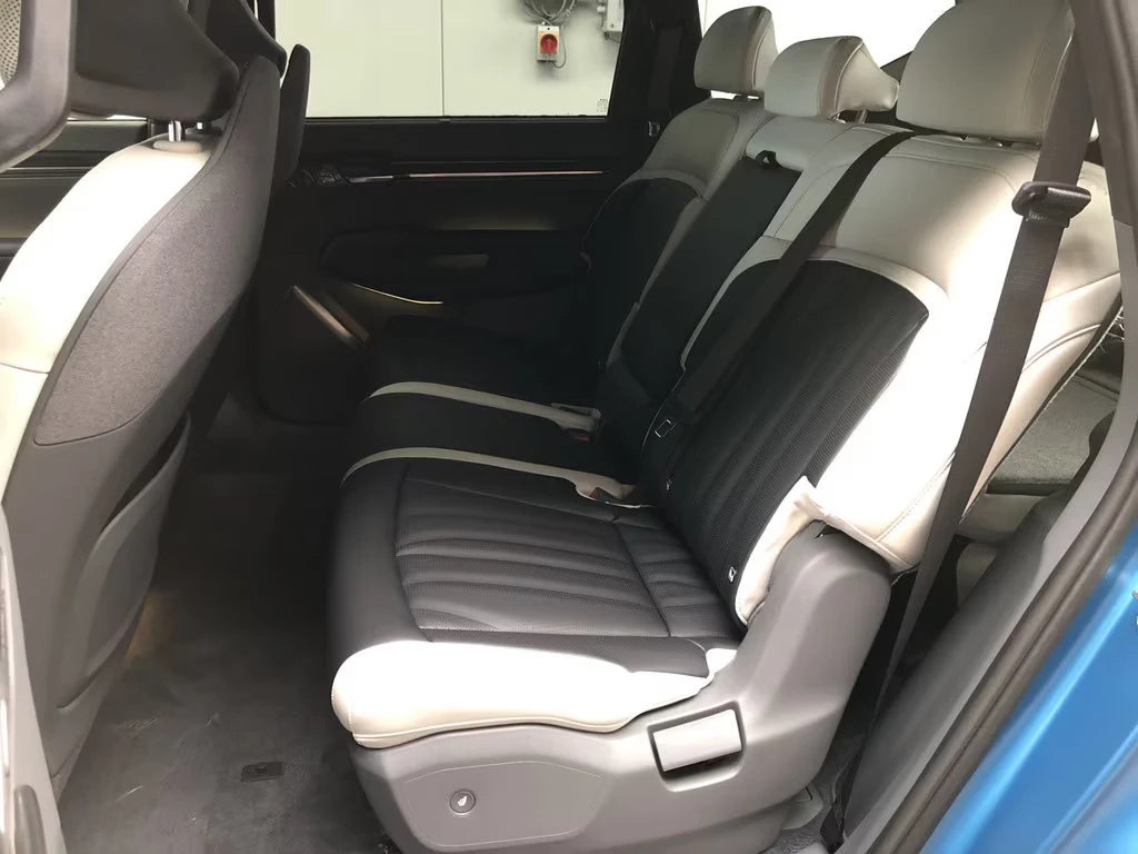 Kia EV9 GT-LINE/385HP/AWD/MASSAGE/360/PANO/MEMO/382q, снимка 12 - Автомобили и джипове - 54819768