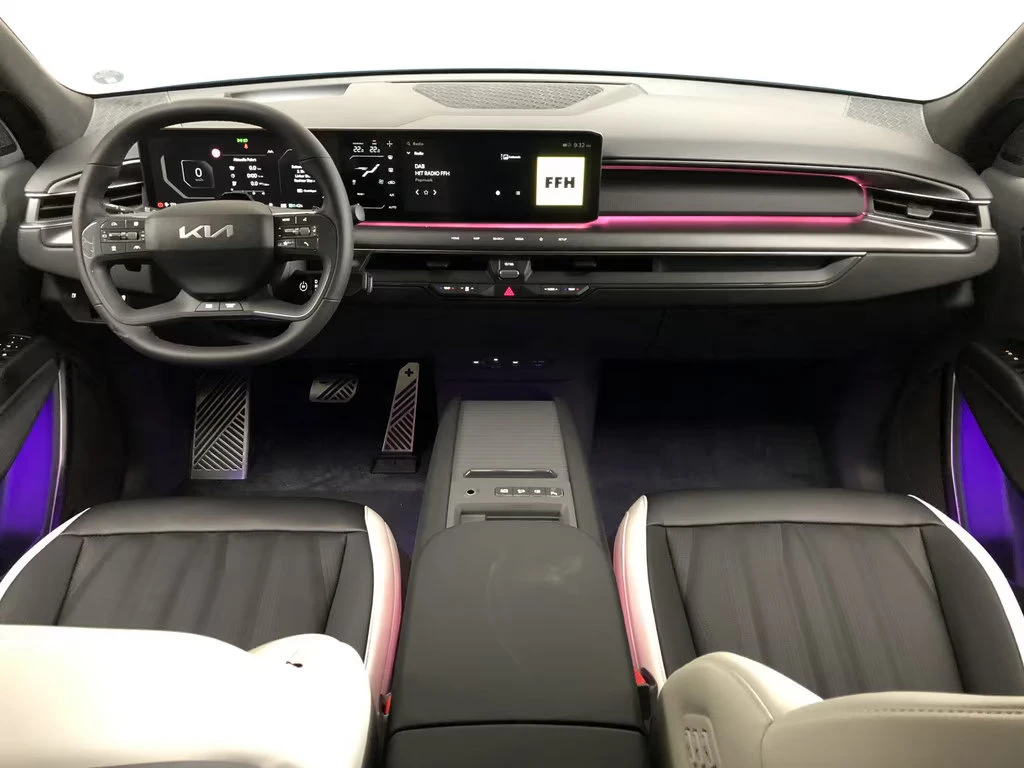 Kia EV9 GT-LINE/385HP/AWD/MASSAGE/360/PANO/MEMO/382q, снимка 6 - Автомобили и джипове - 54819768