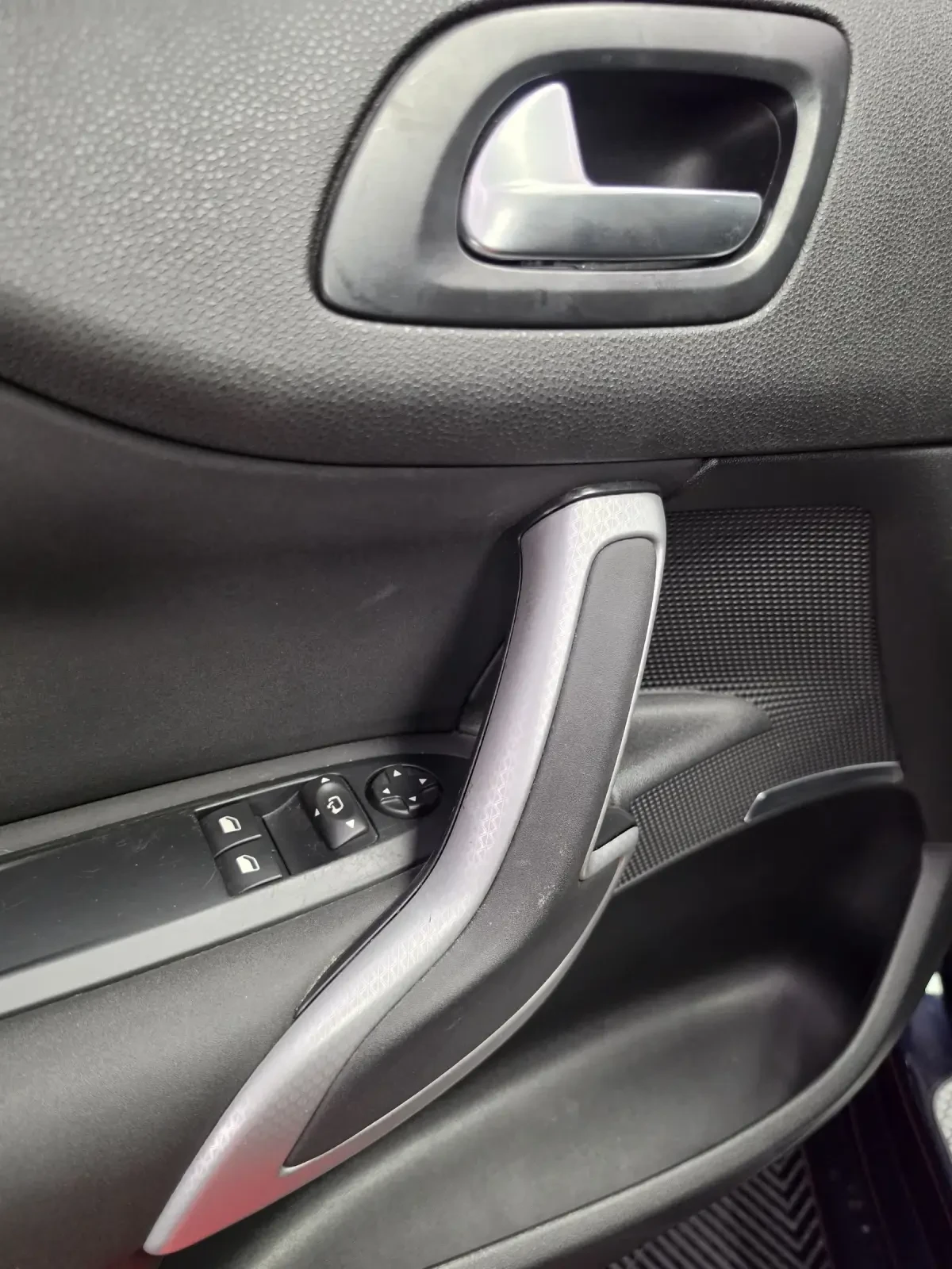 Citroen DS4 1.6HDI* АВТОМАТ* DS1995/60* TOP* PARKASSIST* ПОДГР, снимка 14 - Автомобили и джипове - 55235219