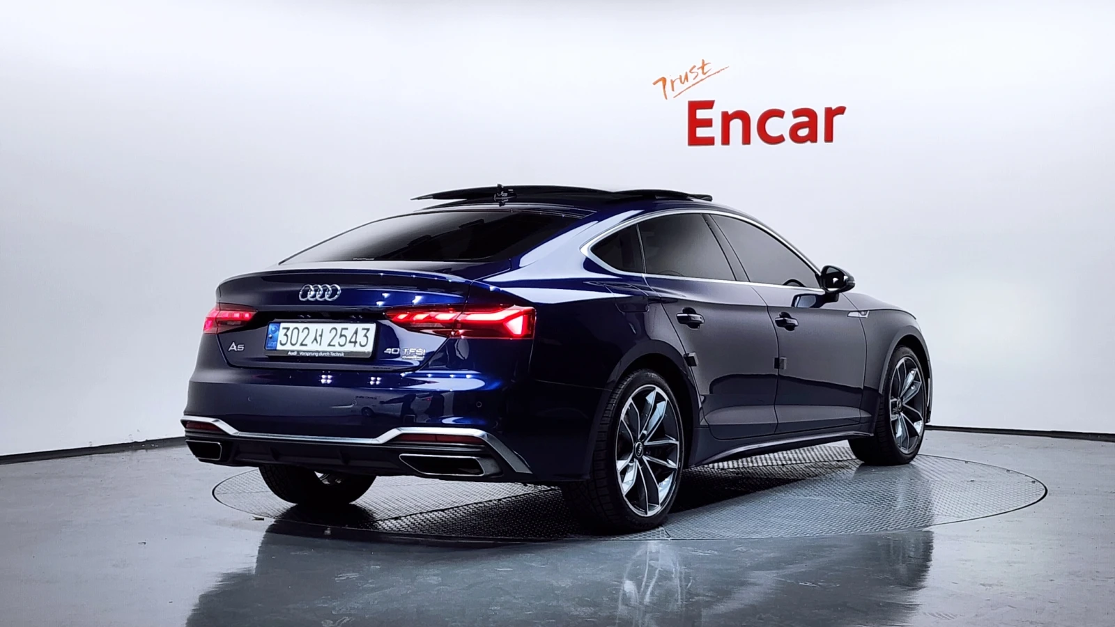 Audi A5 40 TFSI quattro* BLIND SPOT* HUD* ЛЮК* КРАЙНА ЦЕНА, снимка 2 - Автомобили и джипове - 55336589