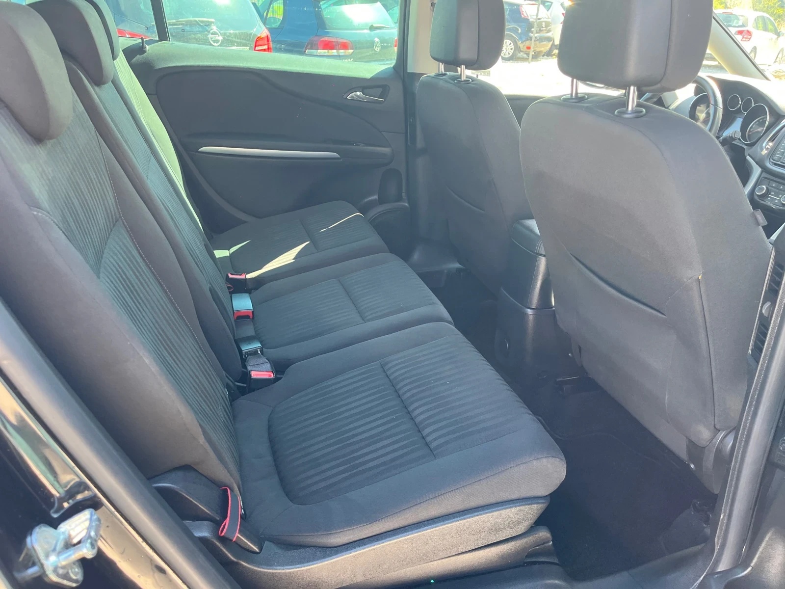 Opel Zafira 1.6 , снимка 8 - Автомобили и джипове - 55670944