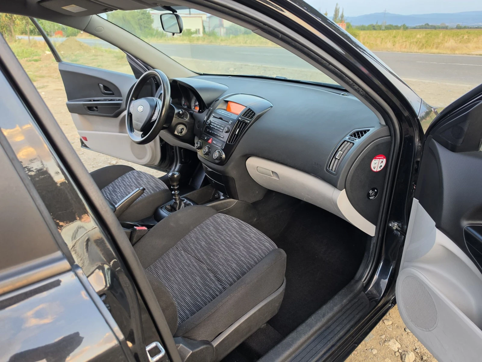 Kia Ceed 1.4i 109 | Mobile.bg � ����������� 11