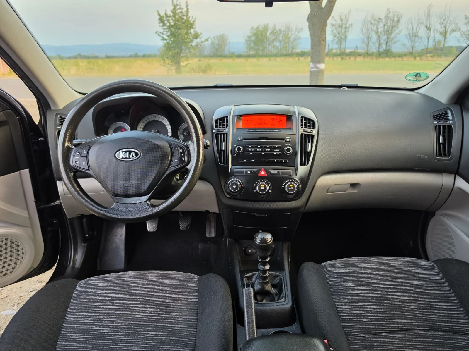 Kia Ceed 1.4i 109 | Mobile.bg � ����������� 9