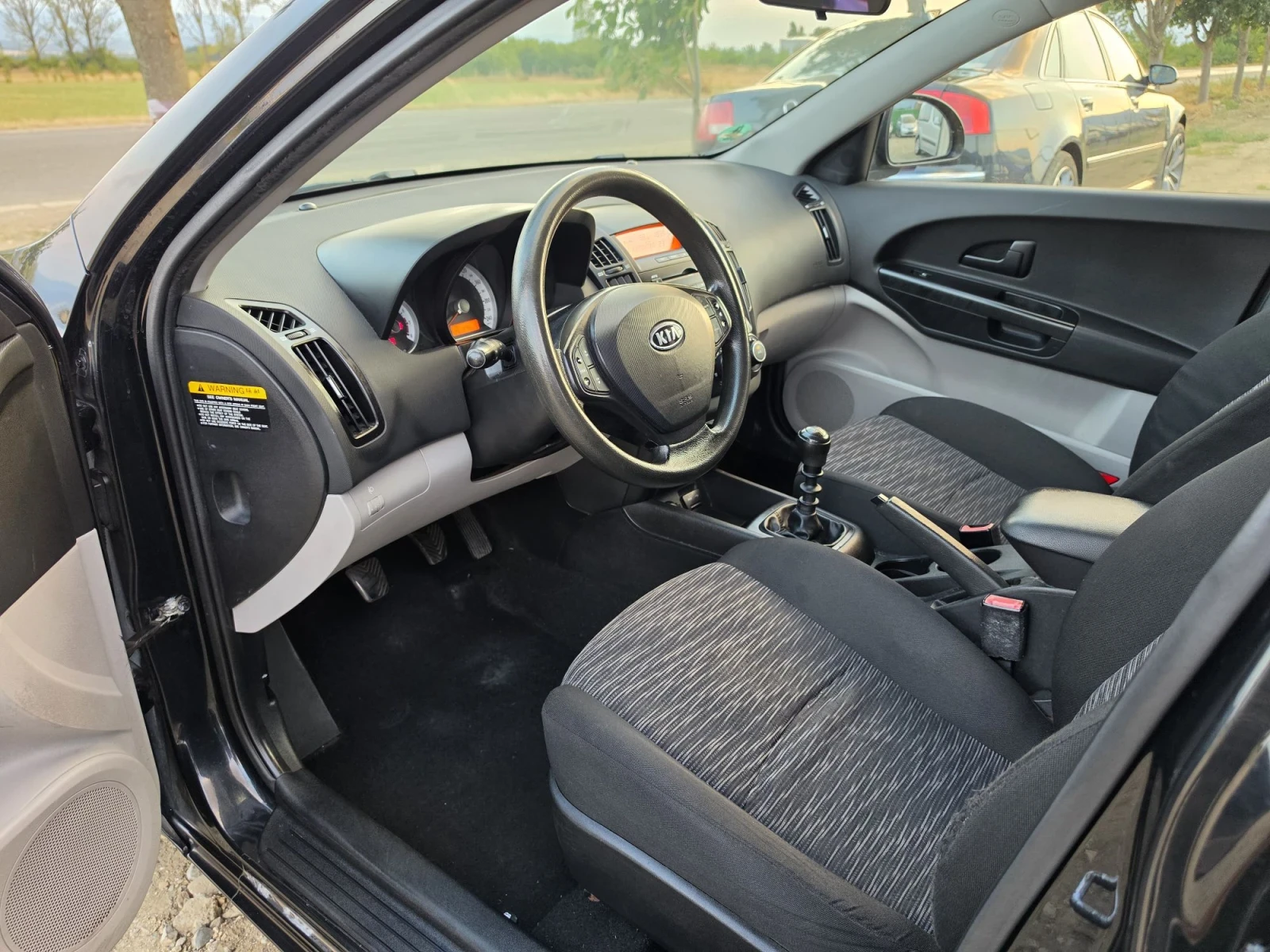 Kia Ceed 1.4i 109 | Mobile.bg � ����������� 10