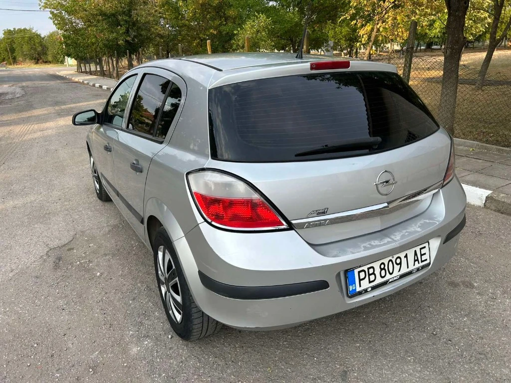 Opel Astra, снимка 4 - Автомобили и джипове - 56011408