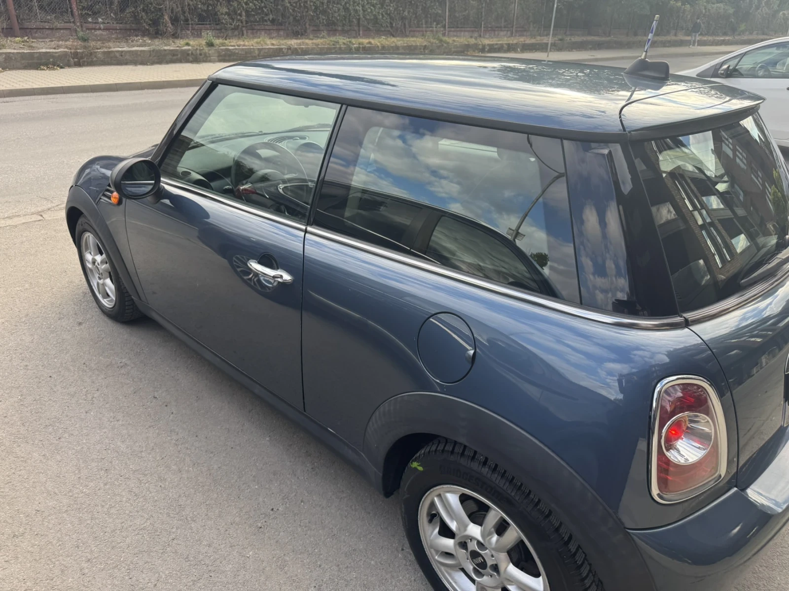 Mini Cooper 1.6 бензин * Напълно обслужен * Всичко платено, снимка 7 - Автомобили и джипове - 56252923