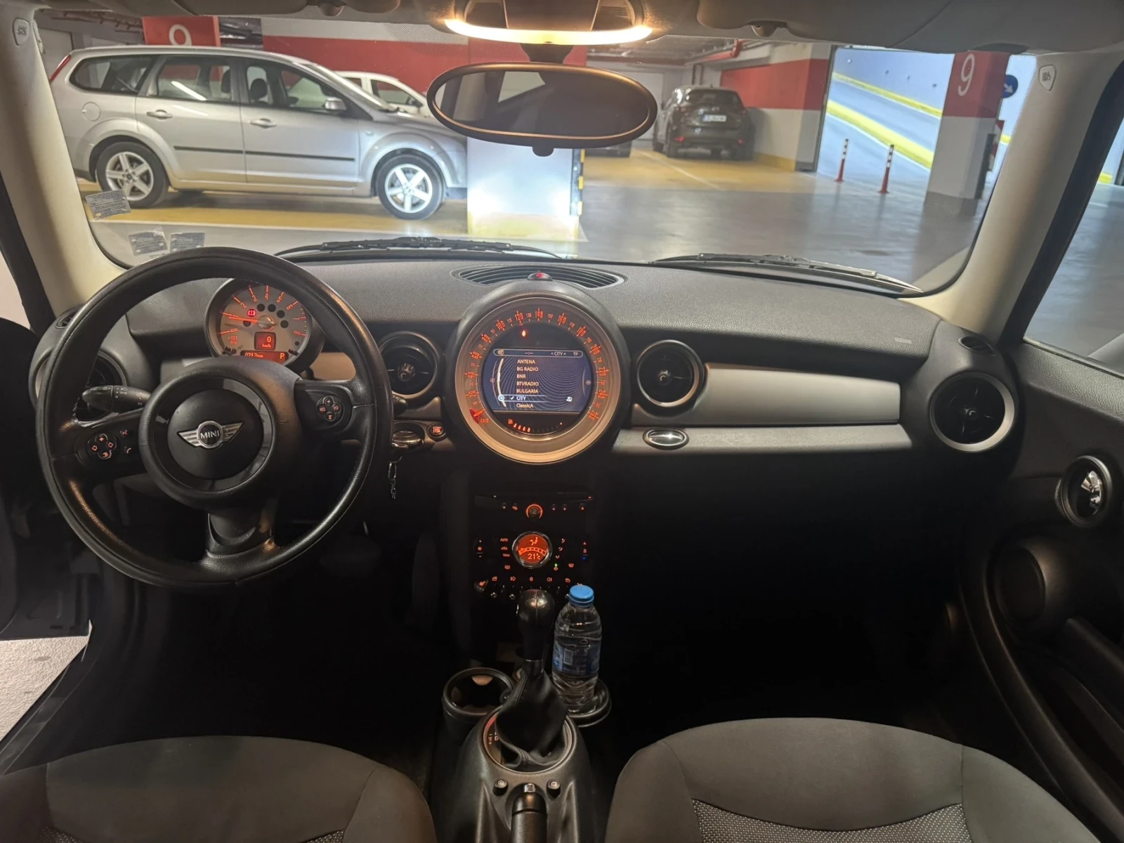 Mini Cooper 1.6 бензин * Напълно обслужен * Всичко платено, снимка 10 - Автомобили и джипове - 56252923