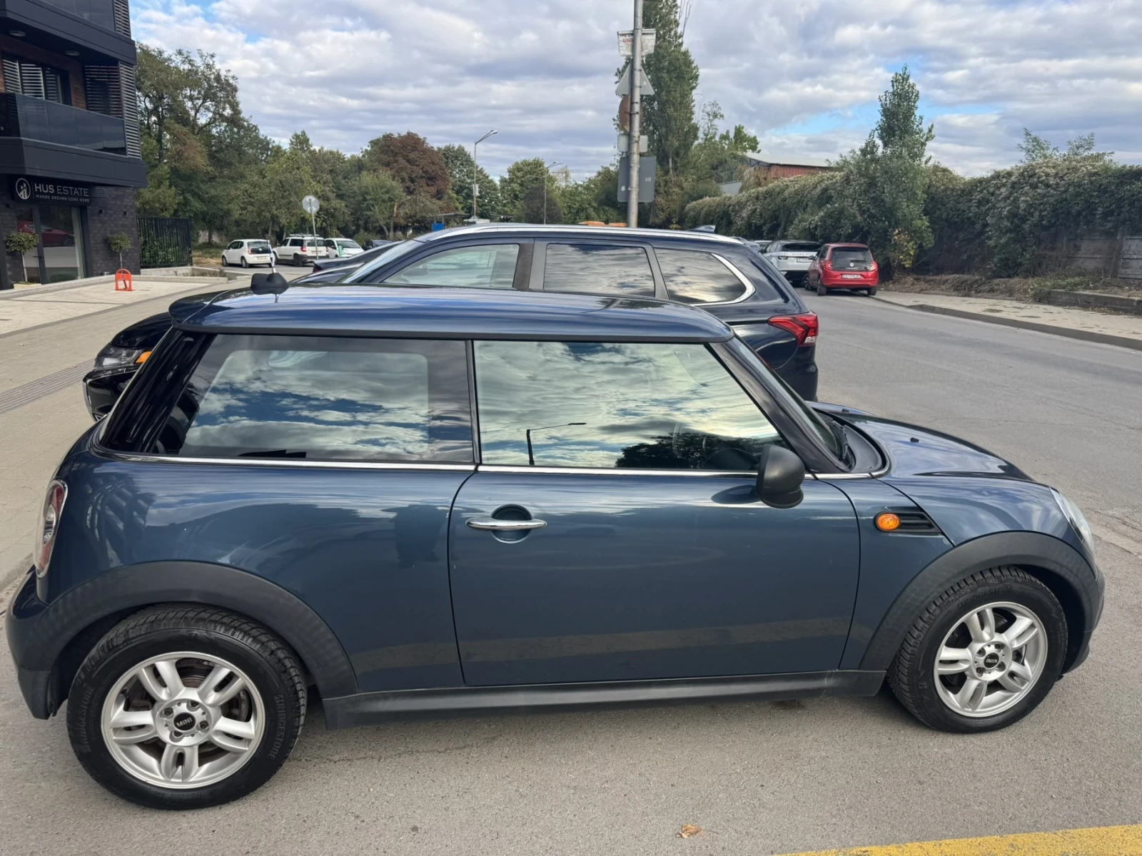 Mini Cooper 1.6 бензин * Напълно обслужен * Всичко платено, снимка 4 - Автомобили и джипове - 56252923