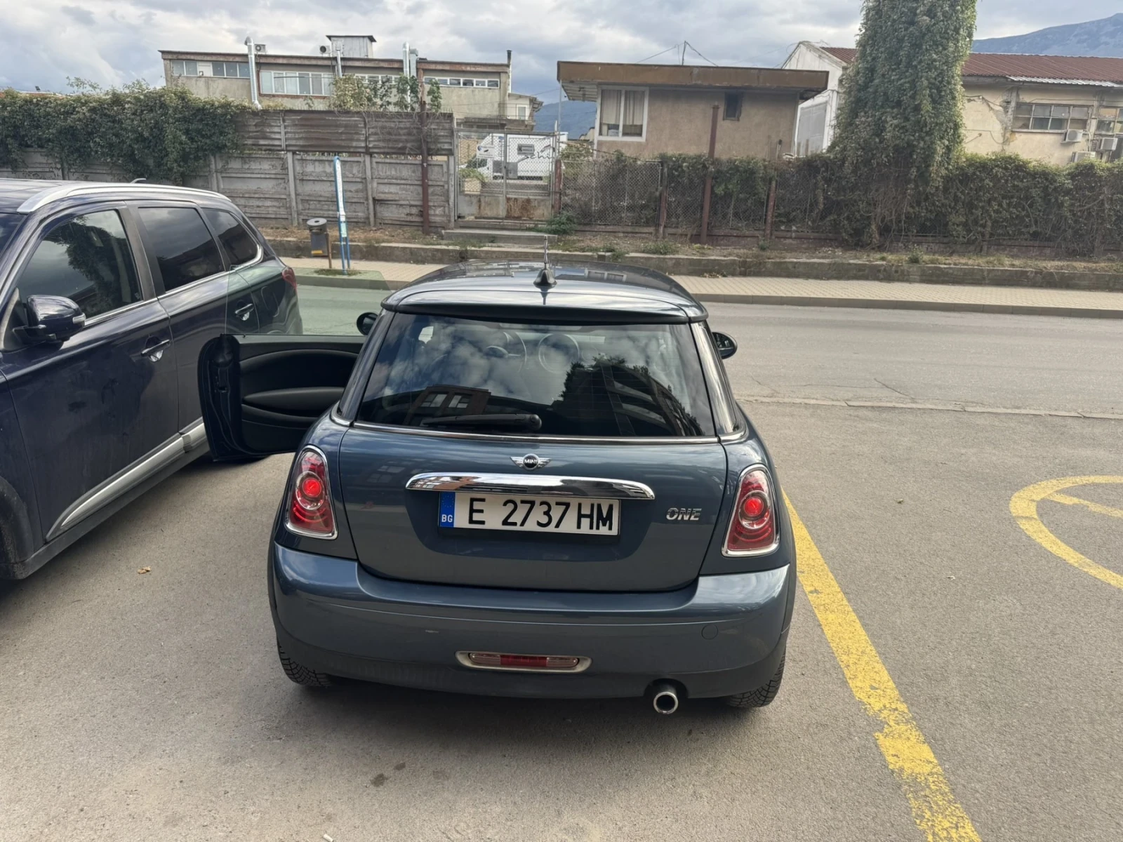 Mini Cooper 1.6 бензин * Напълно обслужен * Всичко платено, снимка 3 - Автомобили и джипове - 56252923
