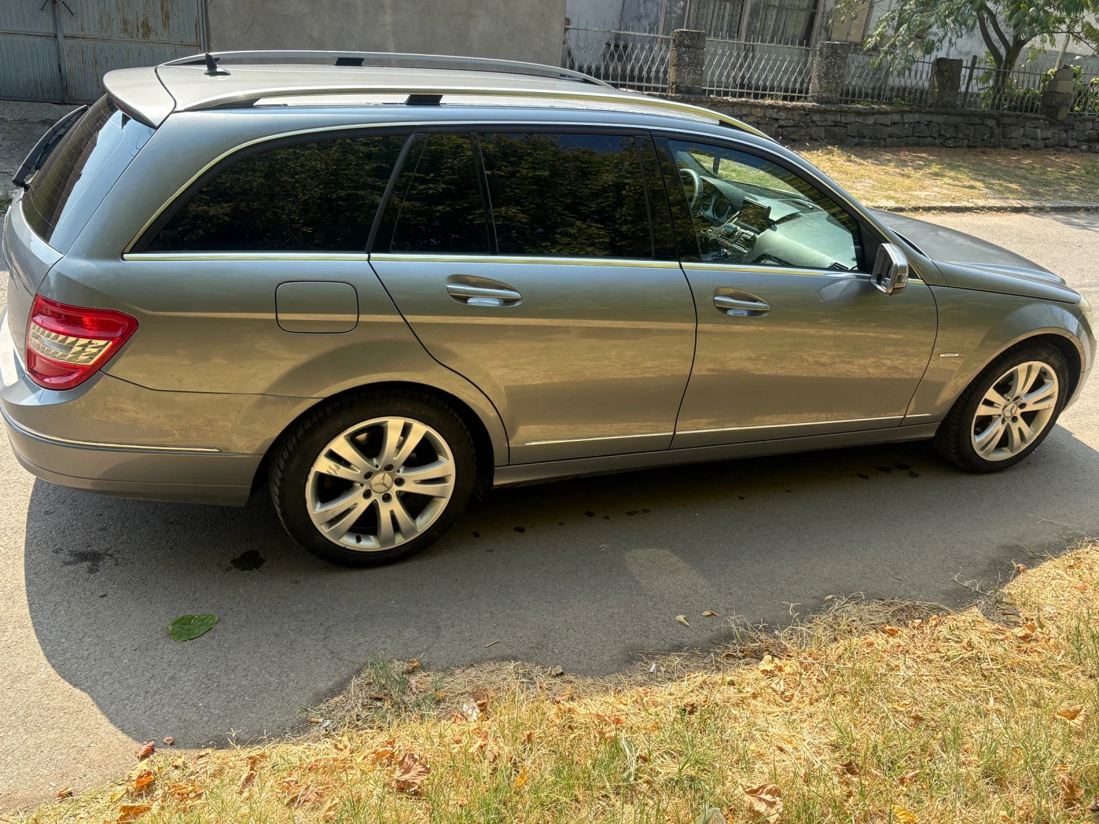 Mercedes-Benz C 220, снимка 5 - Автомобили и джипове - 56704980