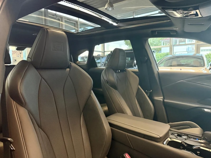 Lexus RX 500h НОВ!/F-SPORT/PERFORMANCE/MARKLEV./PANO/360/439fpr, снимка 13 - Автомобили и джипове - 51094862