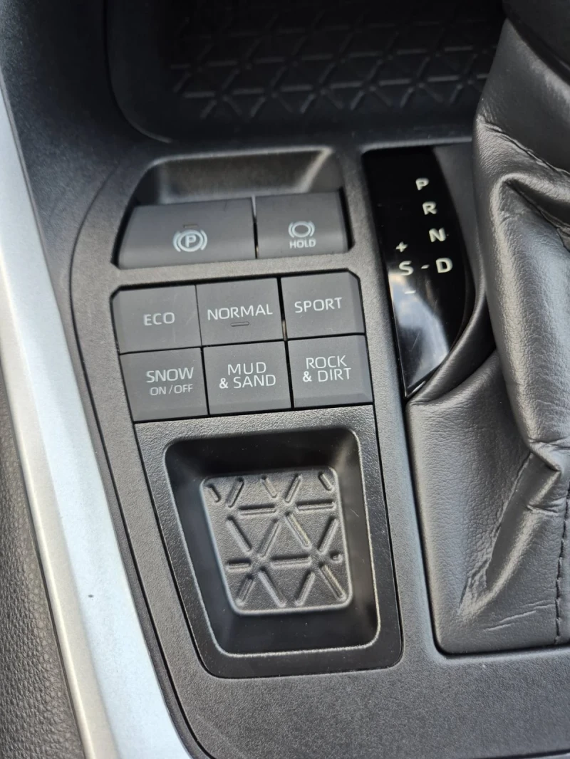 Toyota Rav4 2.5l, XLE, AWD, 11000 KM, снимка 10 - Автомобили и джипове - 51375071