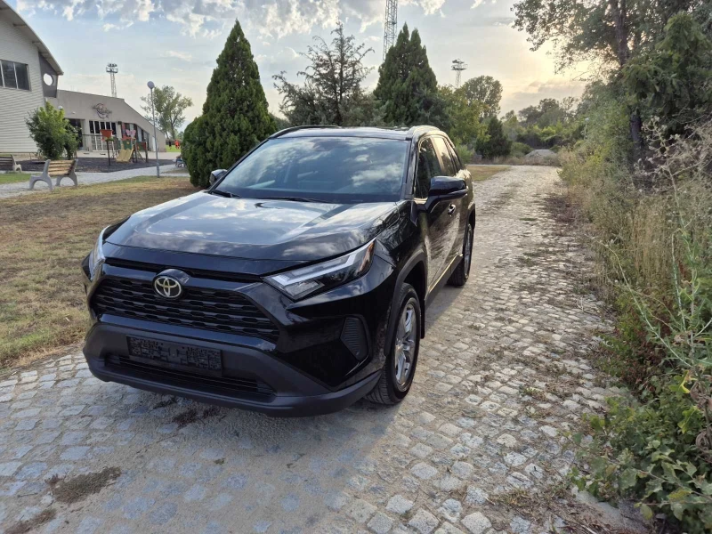 Toyota Rav4 2.5l, XLE, AWD, 11000 KM