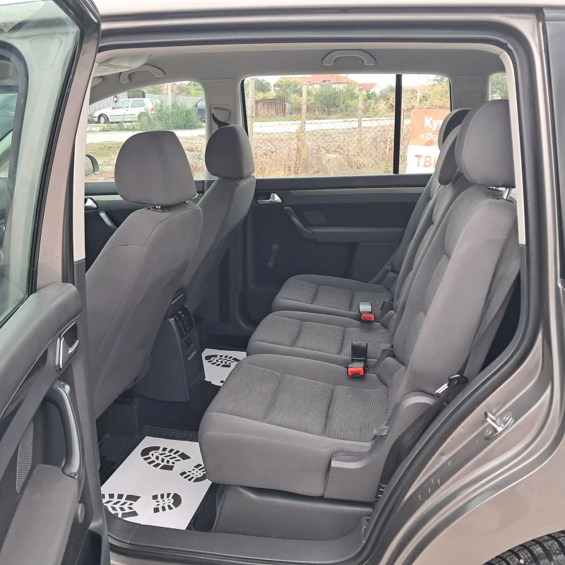 VW Touran 1.9ТDI, снимка 9 - Автомобили и джипове - 52325300