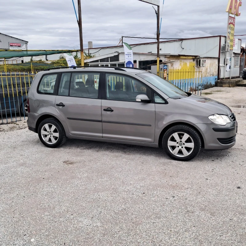 VW Touran 1.9ТDI, снимка 5 - Автомобили и джипове - 52325300