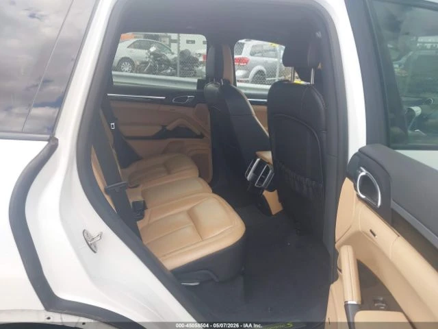 Porsche Cayenne V6| AWD| КОЖЕН САЛОН| ПАНОРАМА, снимка 8 - Автомобили и джипове - 54751497