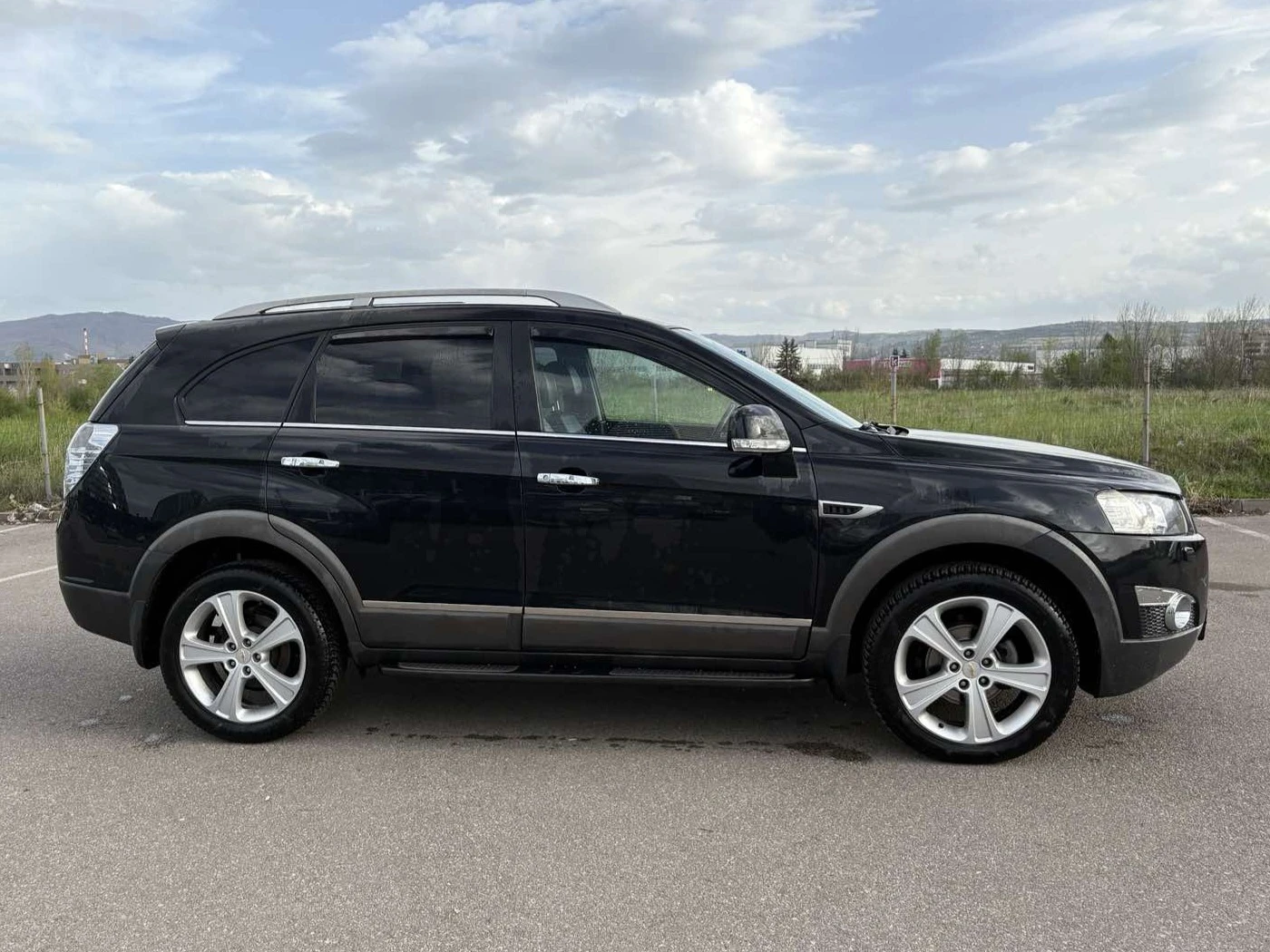 Chevrolet Captiva 4х4 НАПЪЛНО ОБСЛУЖЕН EURO 5A 7 МЕСТА  - изображение 4
