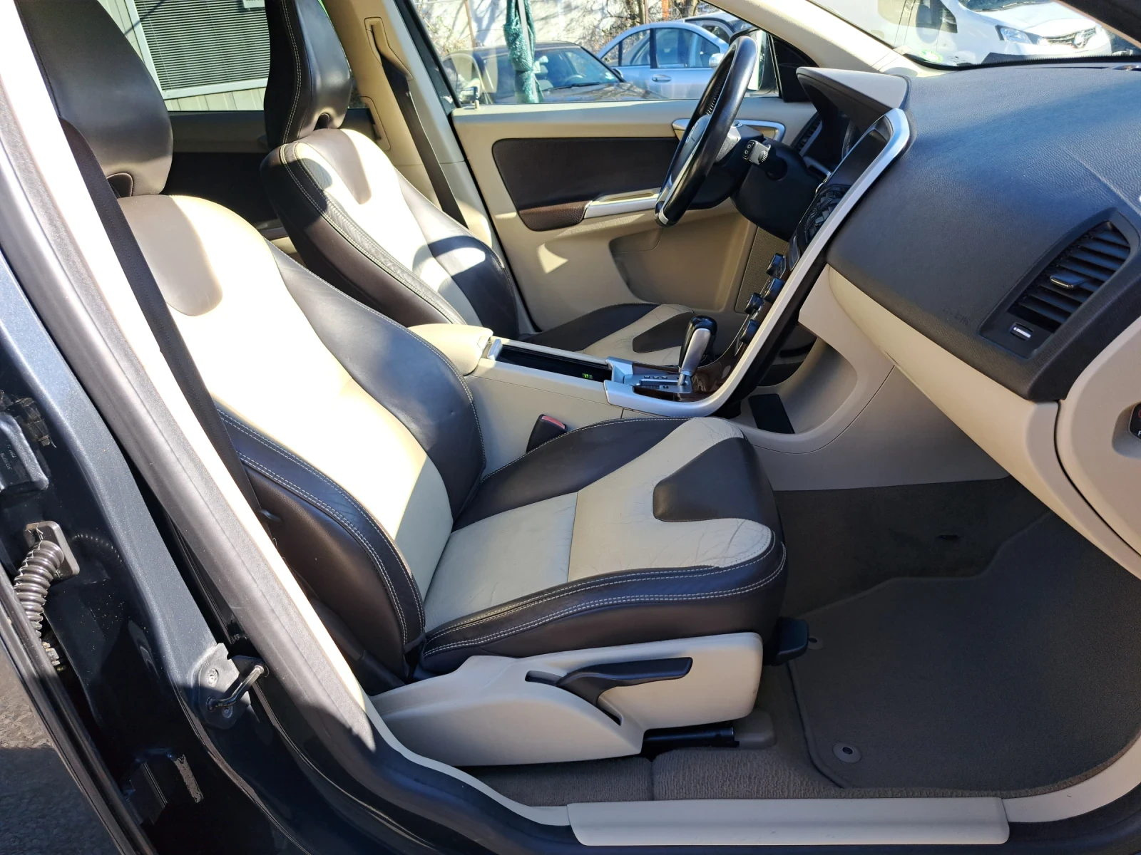 Volvo XC60 2.0 D3 163ps. FACE E5A 198�.��. TOP | Mobile.bg � ����������� 12