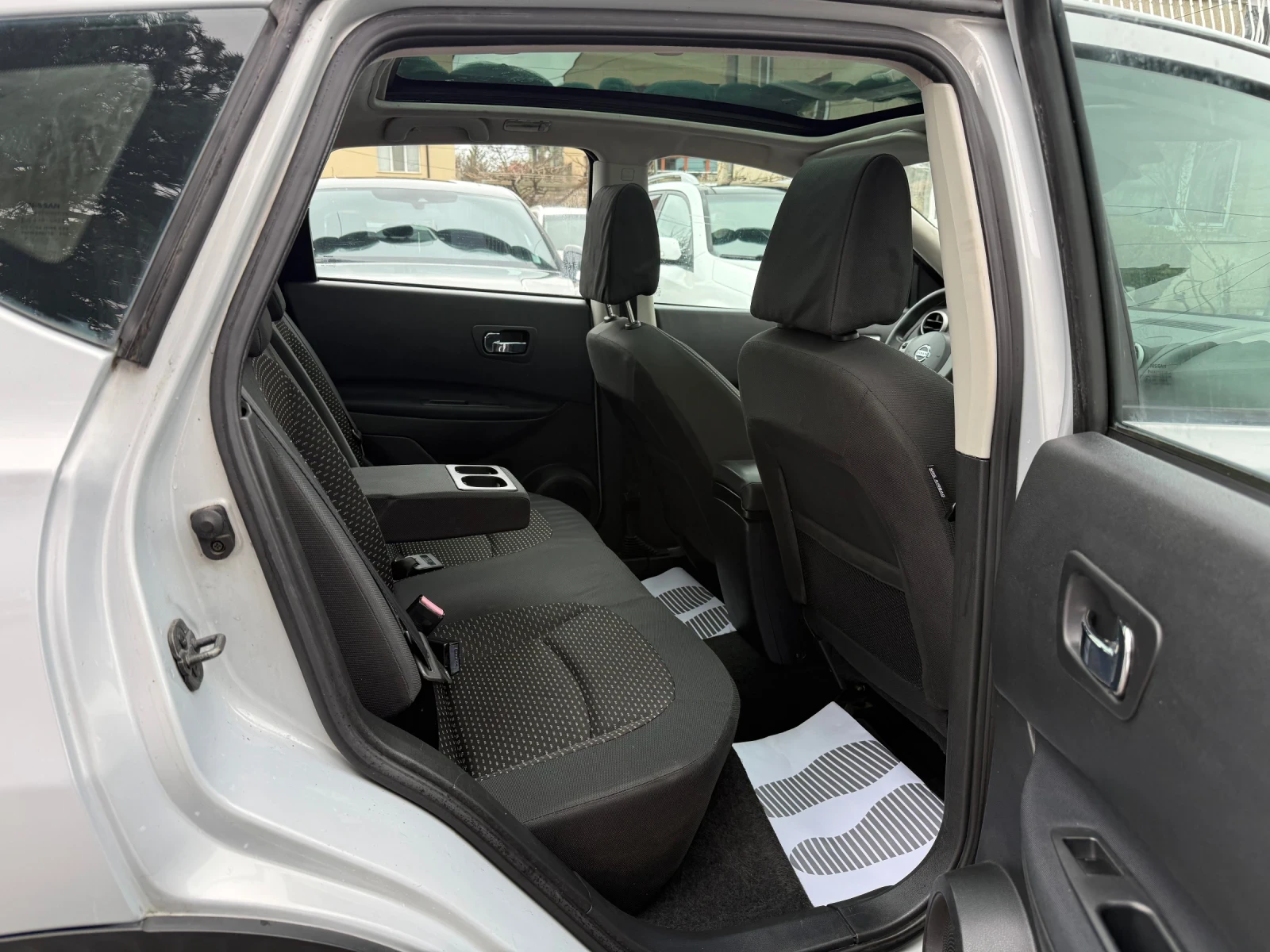 Nissan Qashqai 1.5DCI PANORAMA , снимка 14 - Автомобили и джипове - 54020055