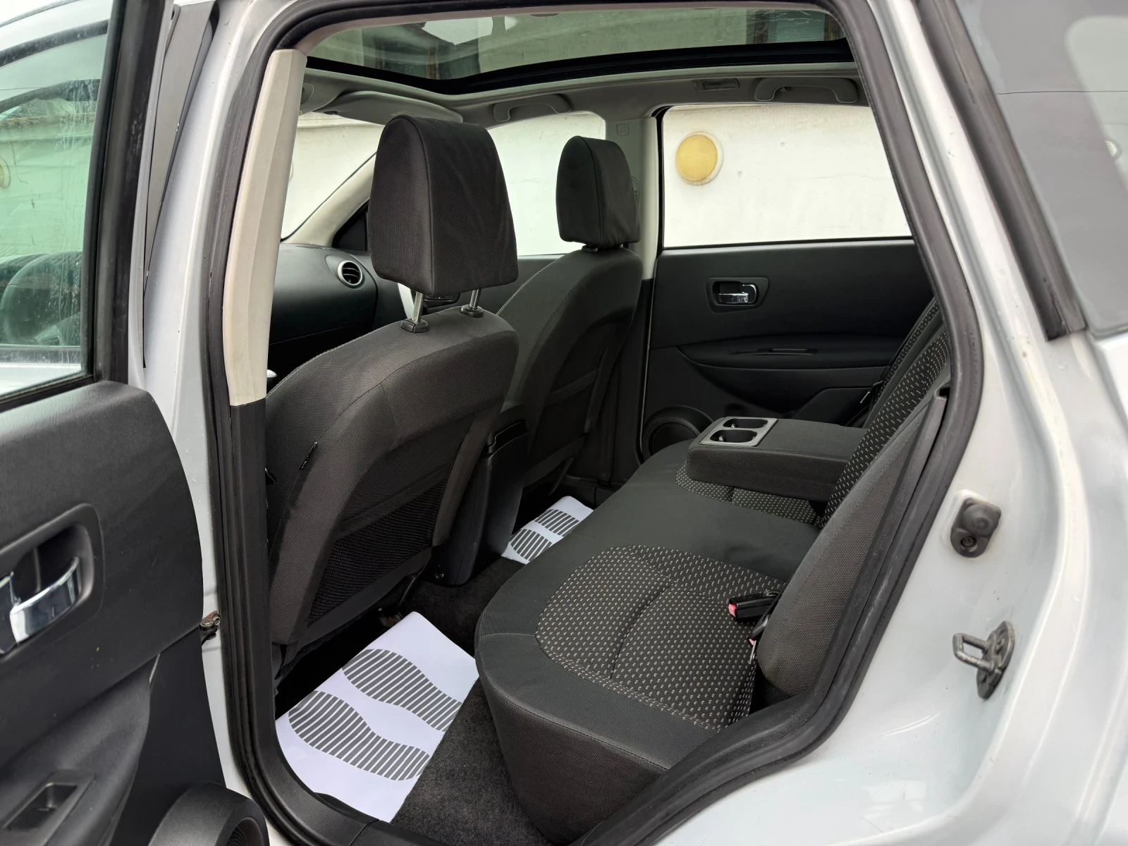 Nissan Qashqai 1.5DCI PANORAMA , снимка 15 - Автомобили и джипове - 54020055