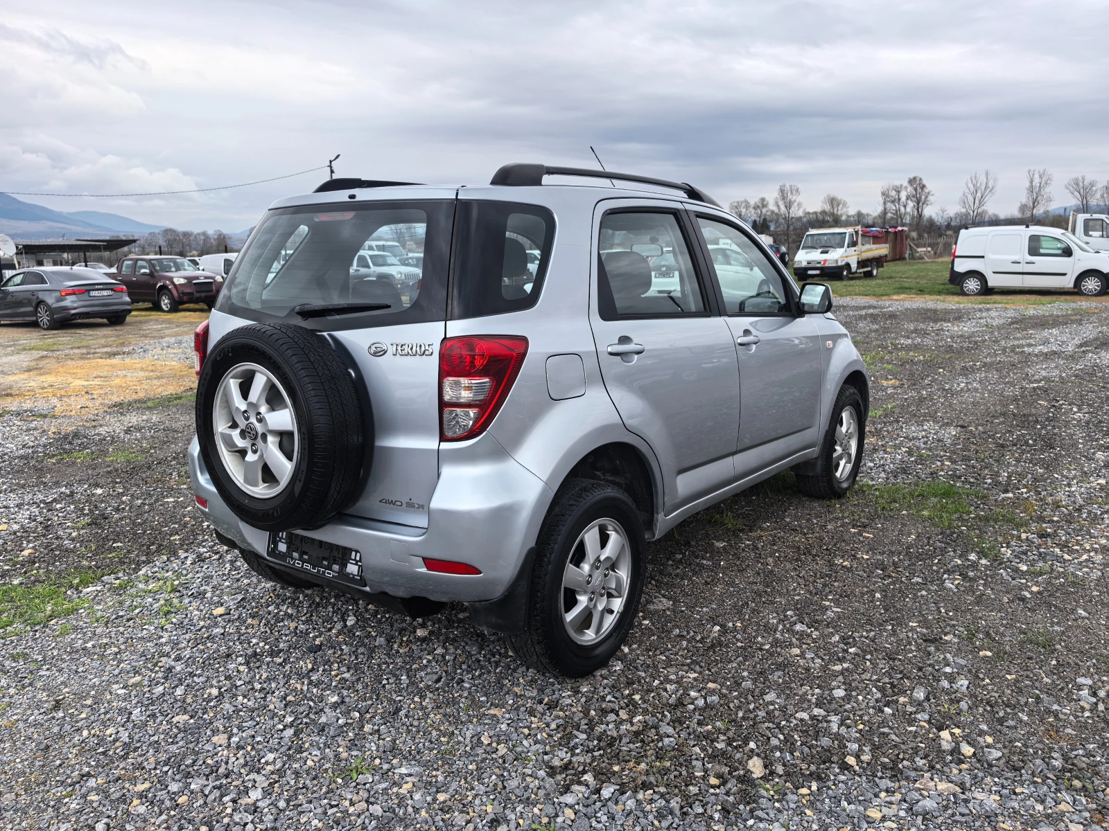 Daihatsu Terios GPL, снимка 6 - Автомобили и джипове - 54045128