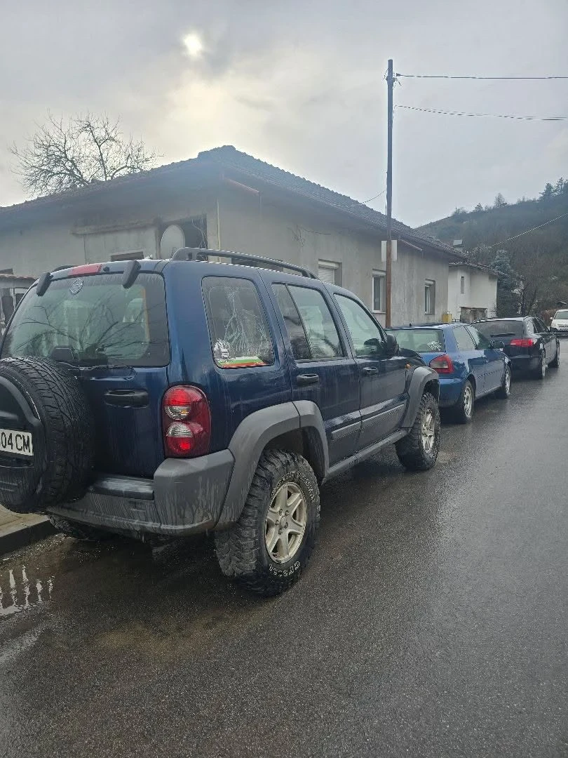 Jeep Cherokee, снимка 4 - Автомобили и джипове - 54631436