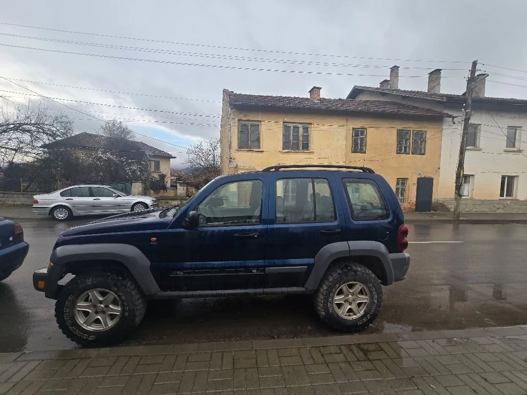 Jeep Cherokee, снимка 2 - Автомобили и джипове - 54631436
