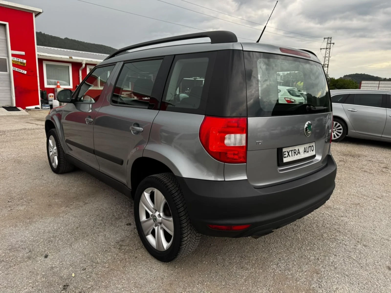 Skoda Yeti 2.0TDI, 4Х4, АВТОПИЛОТ , снимка 2 - Автомобили и джипове - 55227431