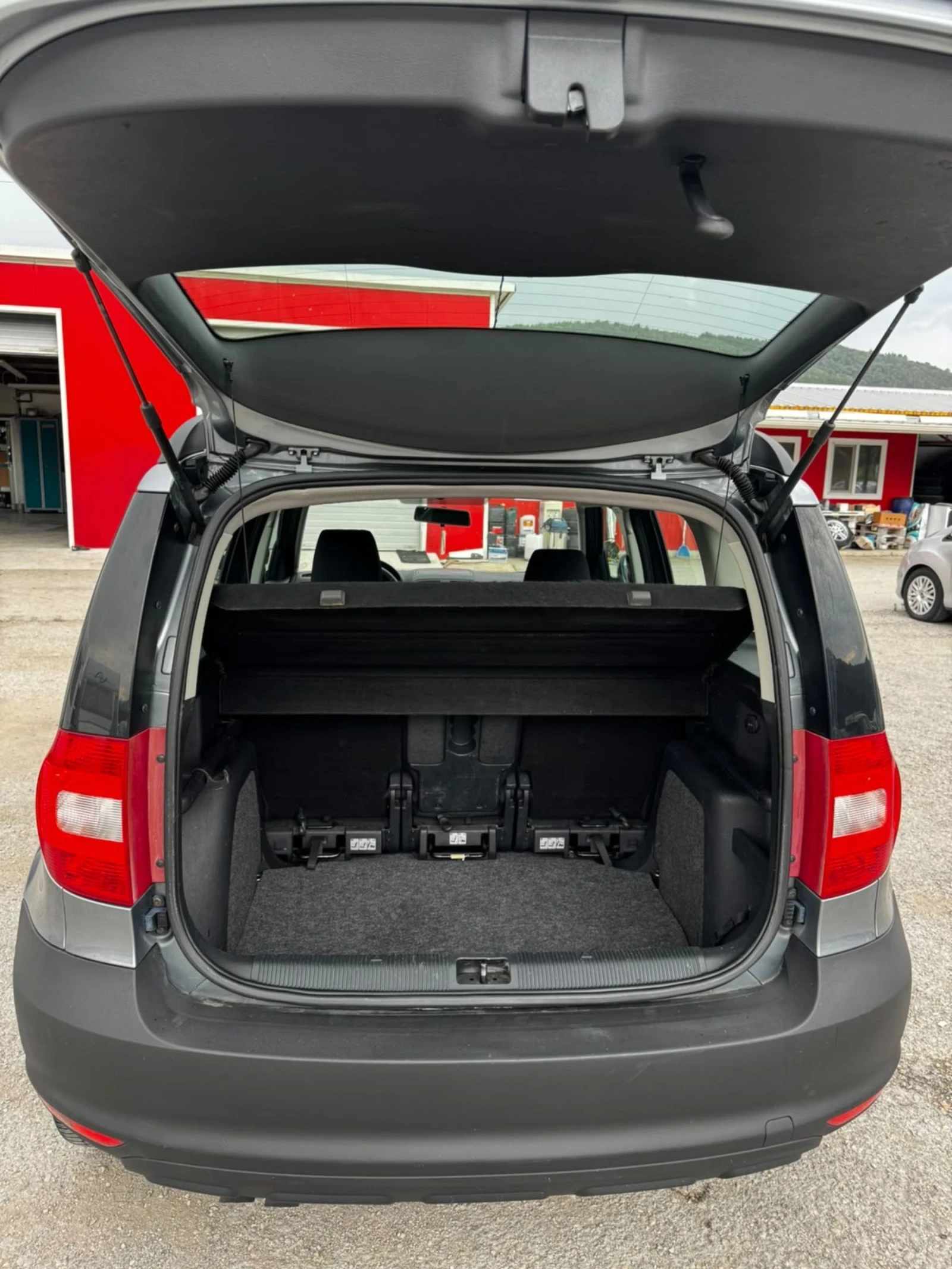 Skoda Yeti 2.0TDI, 4Х4, АВТОПИЛОТ , снимка 4 - Автомобили и джипове - 55227431