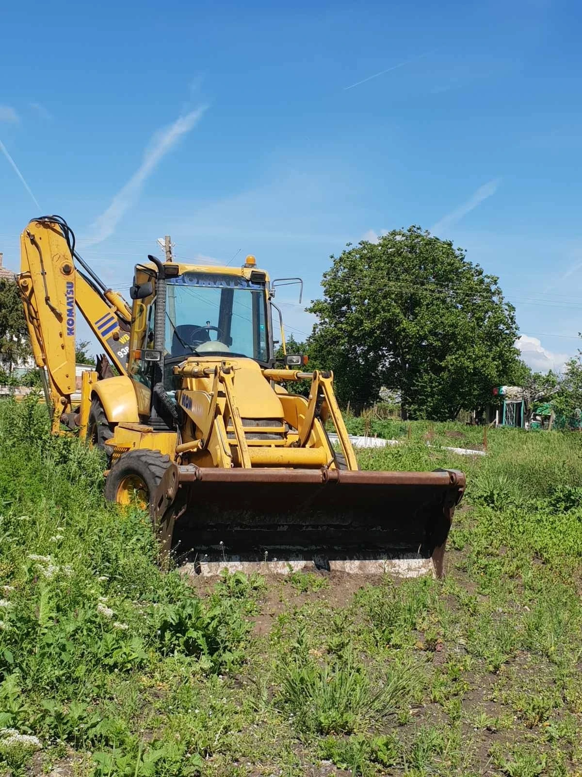 Багер Komatsu WB93R-2, снимка 1