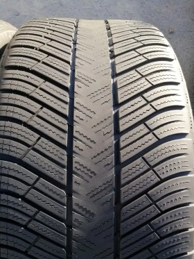 Гуми Зимни 265/40R19, снимка 1