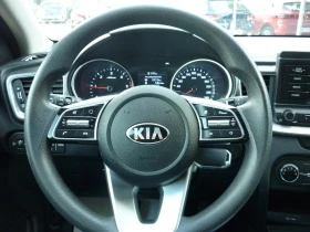 Kia Ceed SW 1.6 D 6 броя, снимка 15