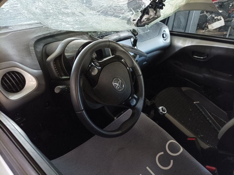 Toyota Aygo 1.0 BENZIN/EURO 6/ НА ЧАСТИ , снимка 6 - Автомобили и джипове - 38457240