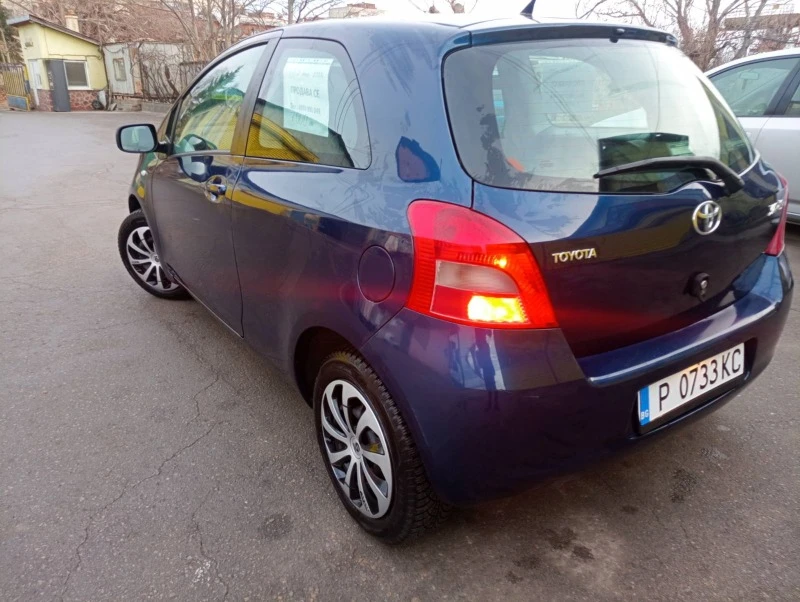 Toyota Yaris 1.3, снимка 4 - Автомобили и джипове - 47452180