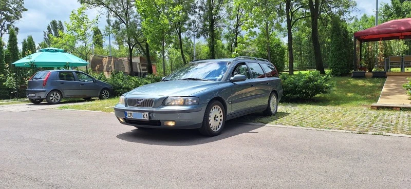 Volvo V70 V70 2.4 170, снимка 2 - Автомобили и джипове - 47446871