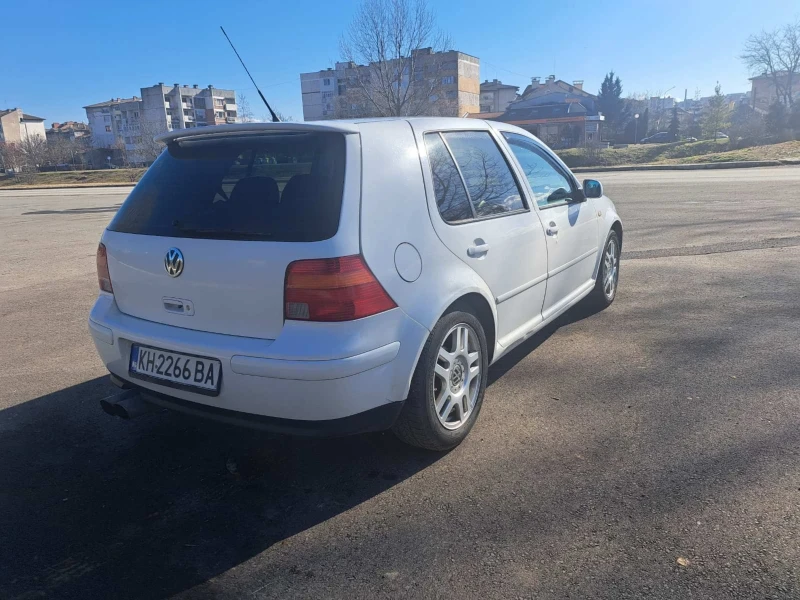 VW Golf 1.8 T, снимка 3 - Автомобили и джипове - 48998046