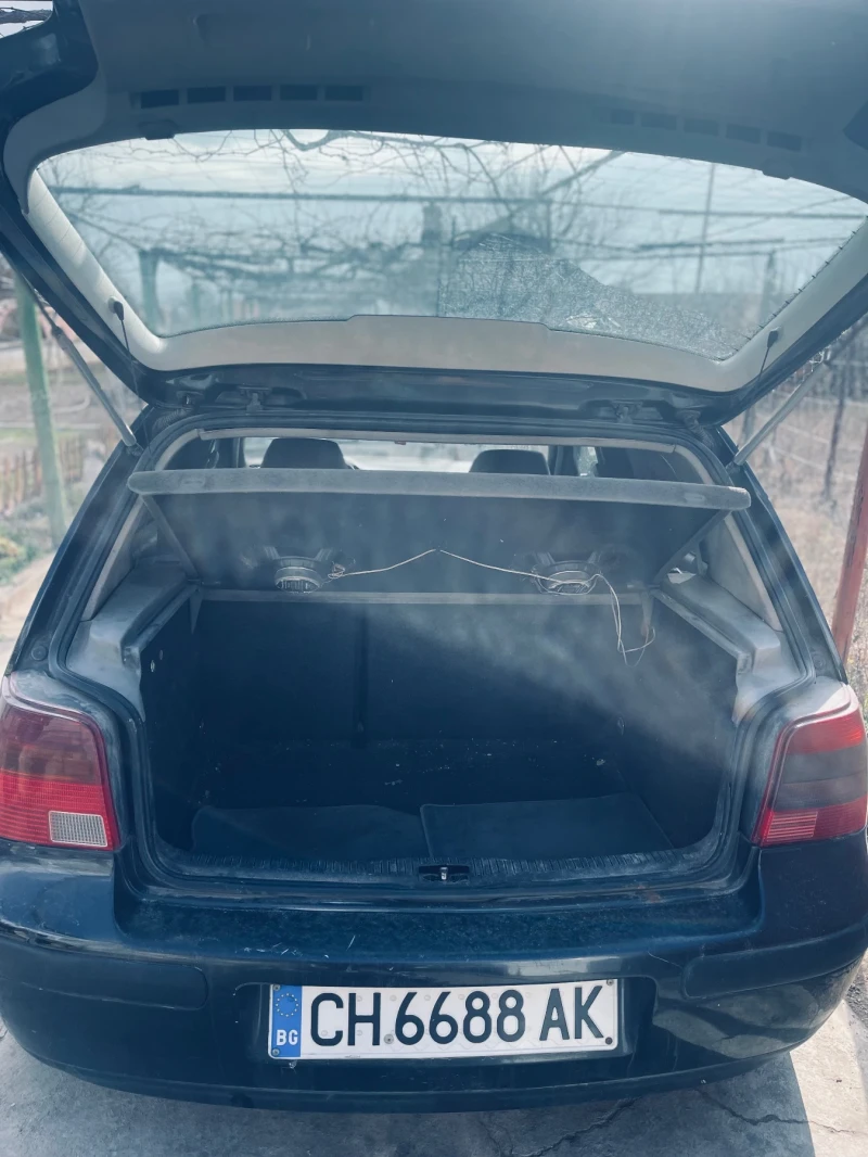 VW Golf 1.9 TDI, снимка 6 - Автомобили и джипове - 49024401