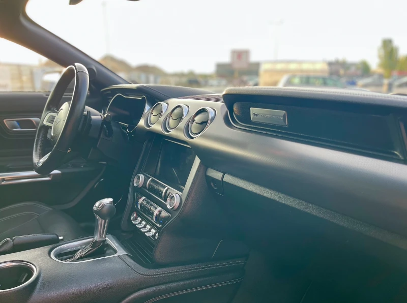 Ford Mustang 2.3 Ecoboost, снимка 8 - Автомобили и джипове - 52212337