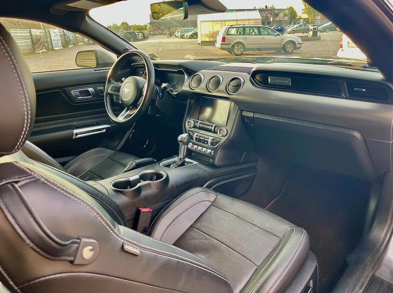 Ford Mustang 2.3 Ecoboost, снимка 12 - Автомобили и джипове - 52212337
